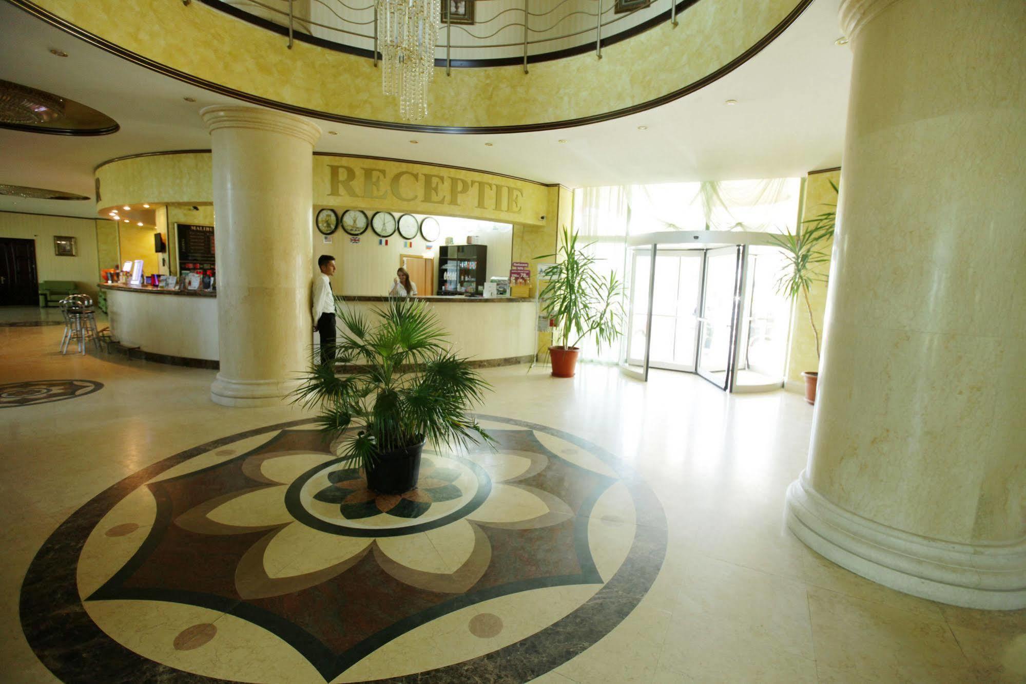 Hotel Malibu Mamaja Zewnętrze zdjęcie